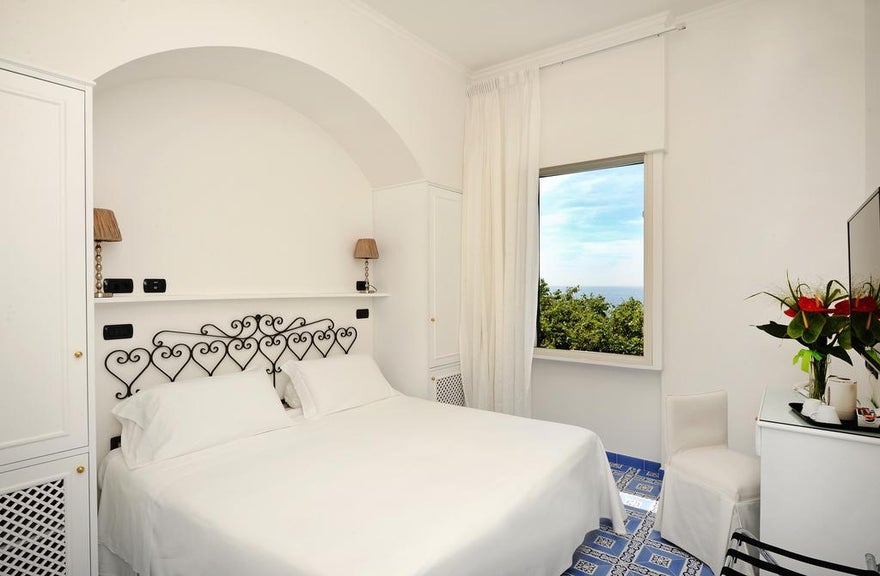 Hotel Aurora In Amalfi Italy Holidays From 634 Pp - 